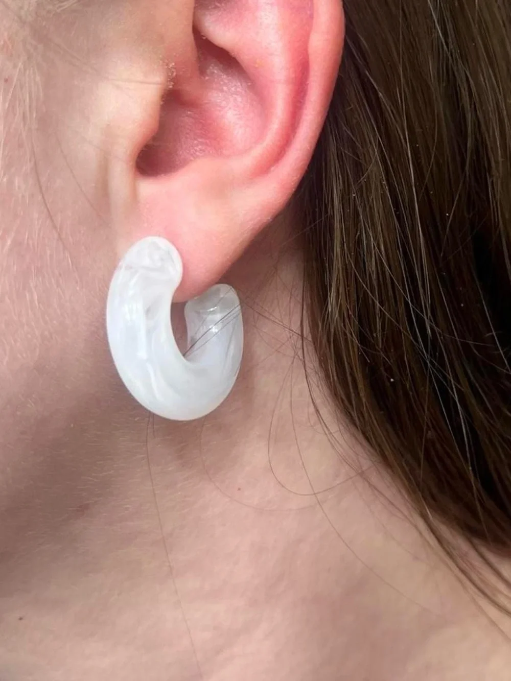Bright white glossy opaque hoops earrings jewelry NWOT Y2K basic simple retro